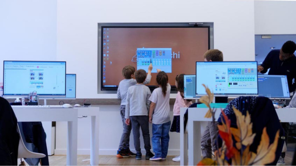 4 Ways Interactive Displays Boost Classroom-Based Learning